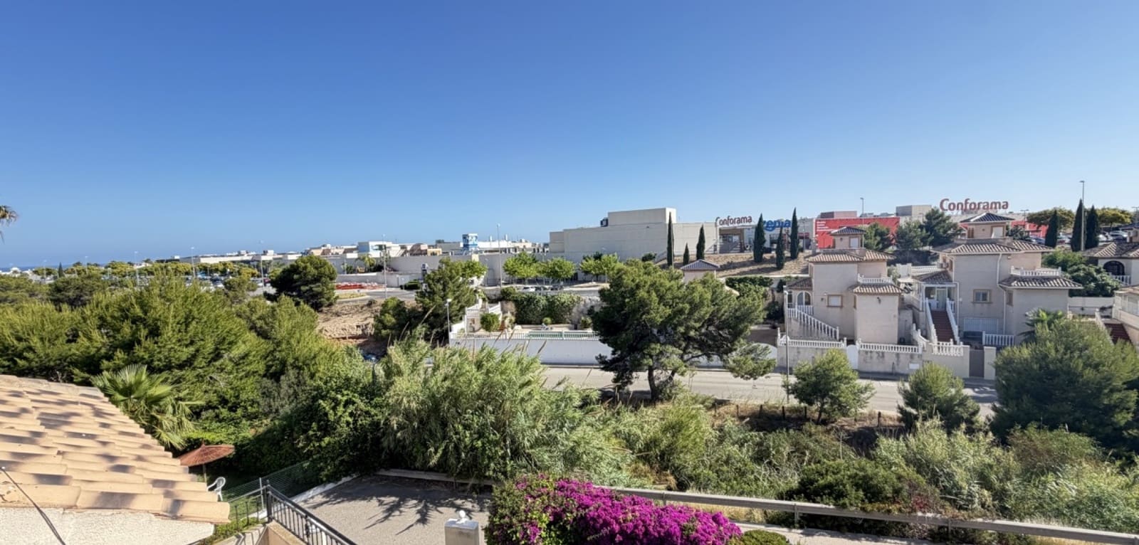 3 quarto Casa em Banda para venda em Playa Flamenca com piscina - 195 000 € (Ref: 9896950)