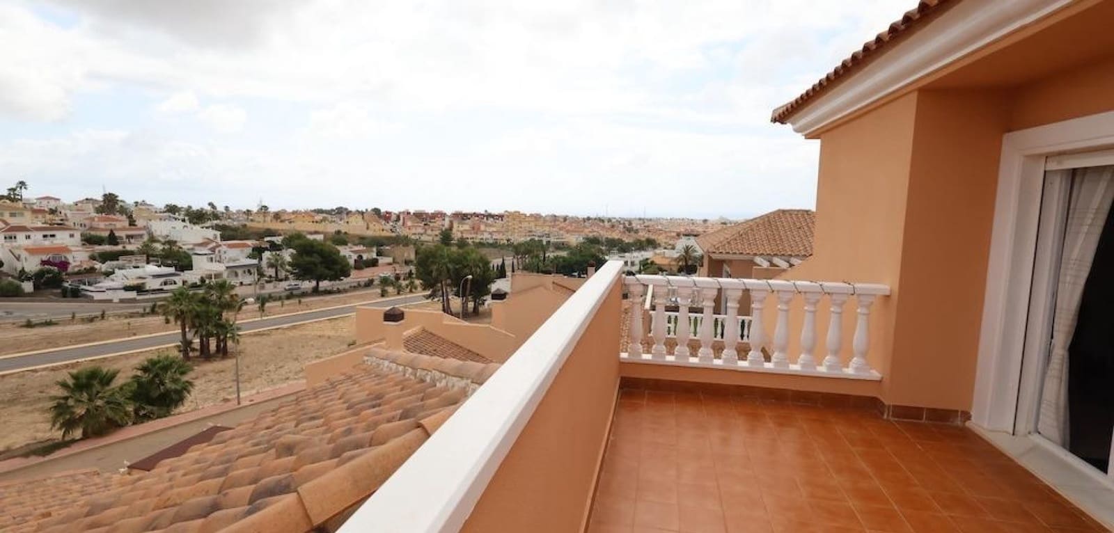 3 soverom Villa til salgs i San Miguel de Salinas med svømmebasseng - € 395 000 (Ref: 9896951)