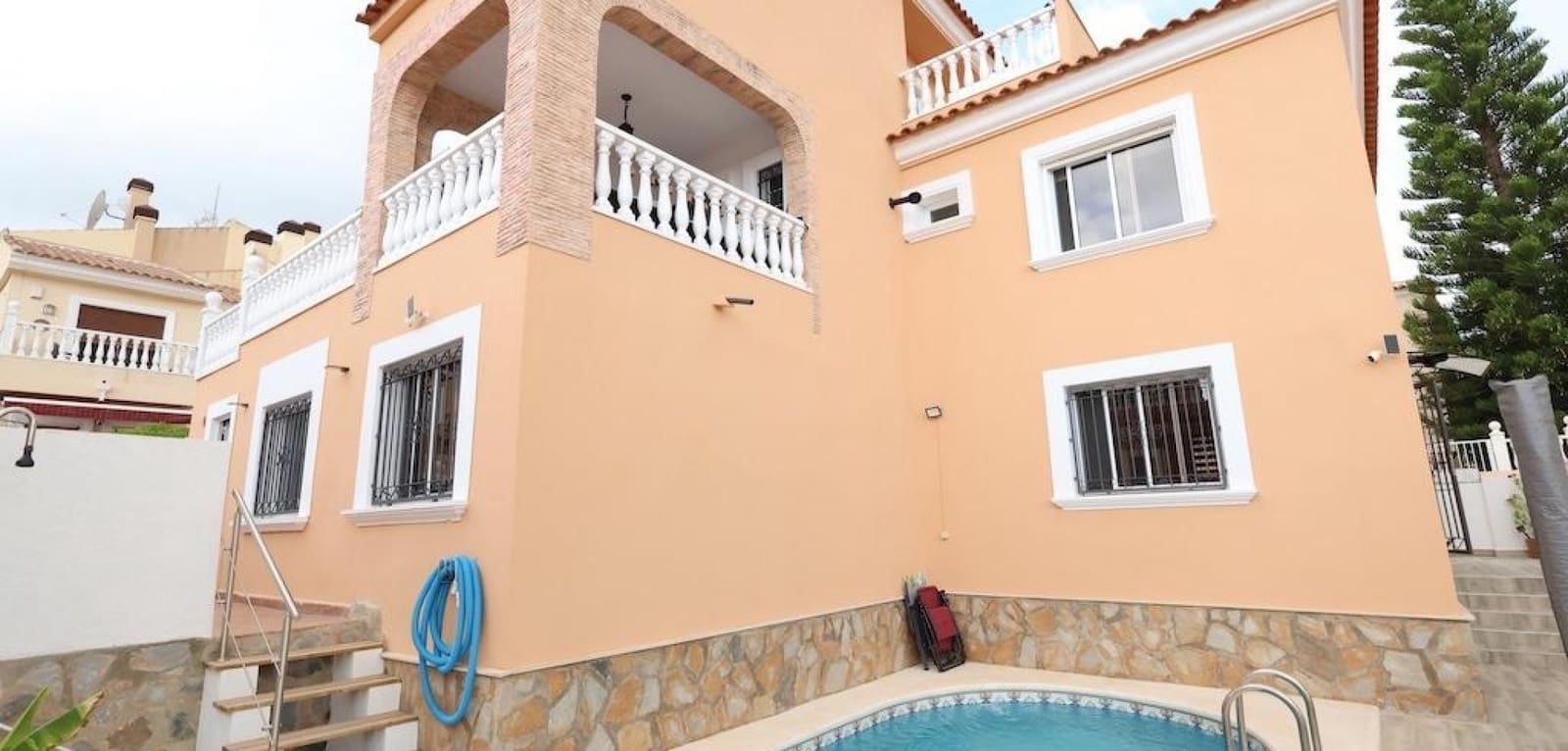 3 soverom Villa til salgs i San Miguel de Salinas med svømmebasseng - € 395 000 (Ref: 9896951)