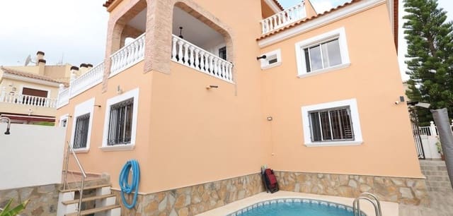 3 soveværelse Villa til salg i San Miguel de Salinas med swimmingpool - € 395.000 (Ref: 9896951)
