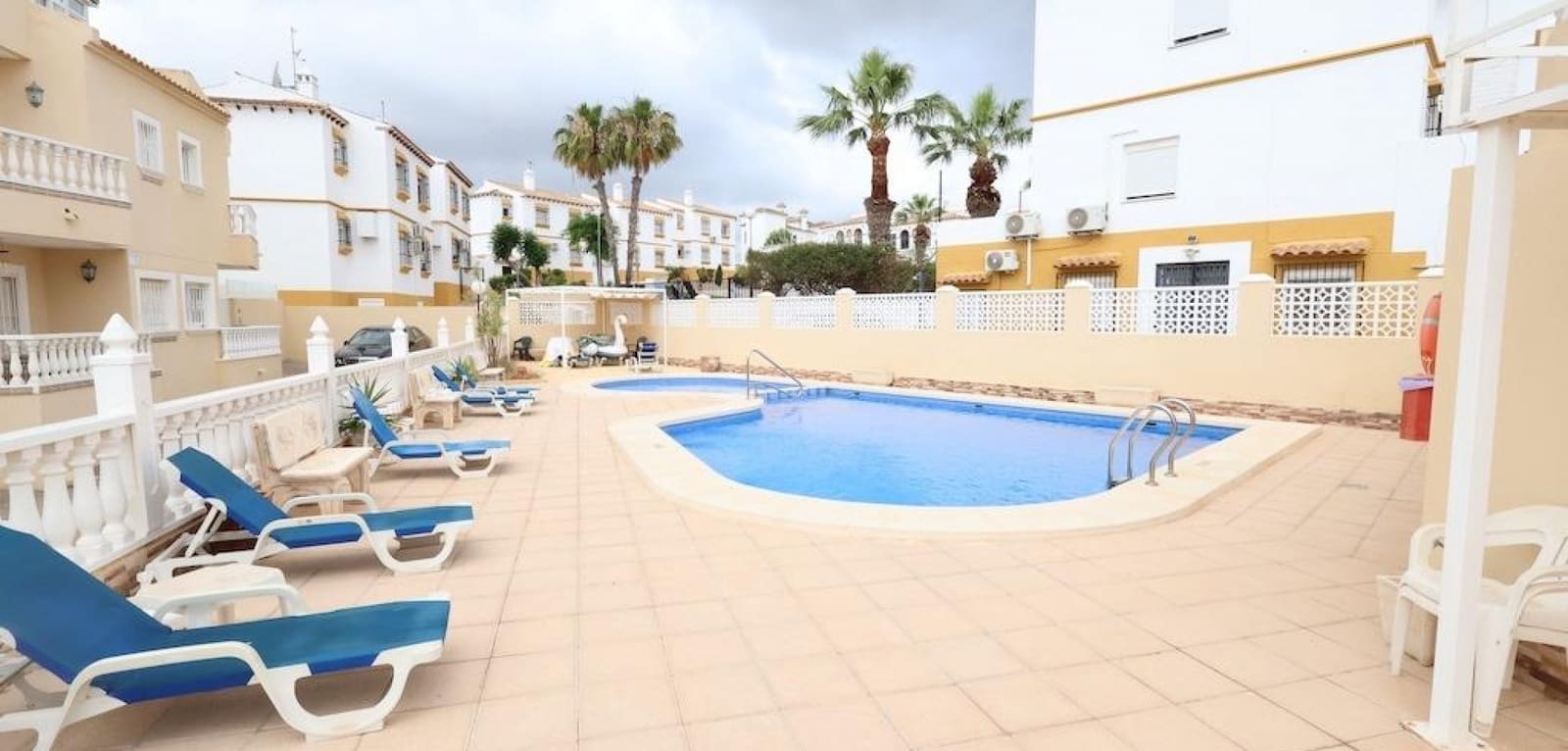 3 soverom Villa til salgs i San Miguel de Salinas med svømmebasseng - € 395 000 (Ref: 9896951)