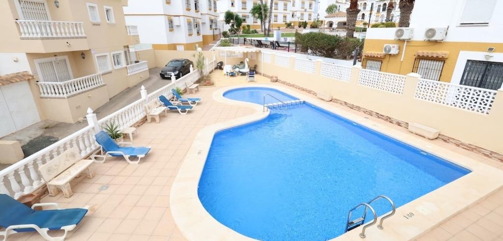 3 soverom Villa til salgs i San Miguel de Salinas med svømmebasseng - € 395 000 (Ref: 9896951)