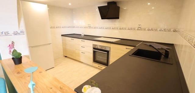 Chalet de 3 habitaciones en San Miguel de Salinas en venta con piscina - 395.000 € (Ref: 9896951)