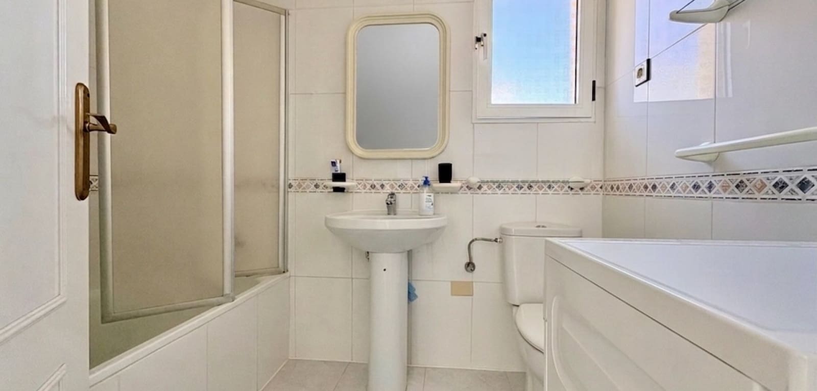 3 soveværelse Lejlighed til salg i Playa Flamenca med swimmingpool - € 179.000 (Ref: 9901999)