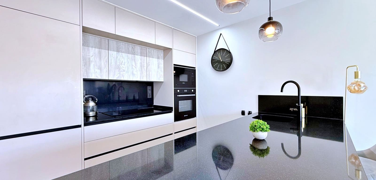 2 bedroom Apartment for sale in Orihuela Costa - € 379,000 (Ref: 9908807)