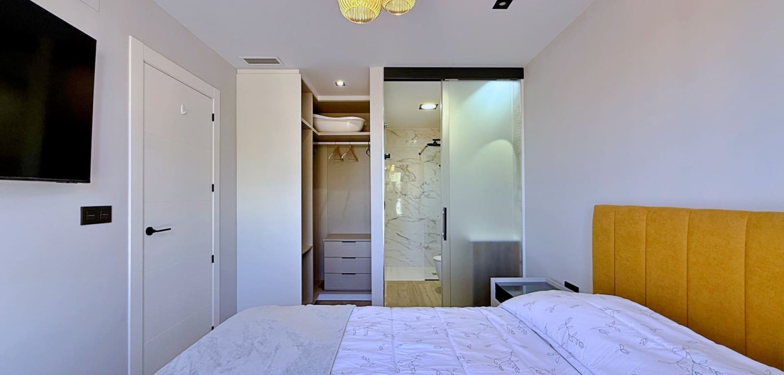 2 bedroom Apartment for sale in Orihuela Costa - € 379,000 (Ref: 9908807)