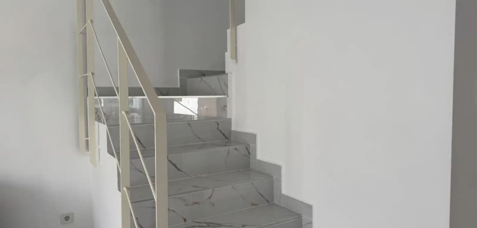 2 soveværelse Byhus til salg i Torrevieja med swimmingpool garage - € 298.000 (Ref: 9910012)