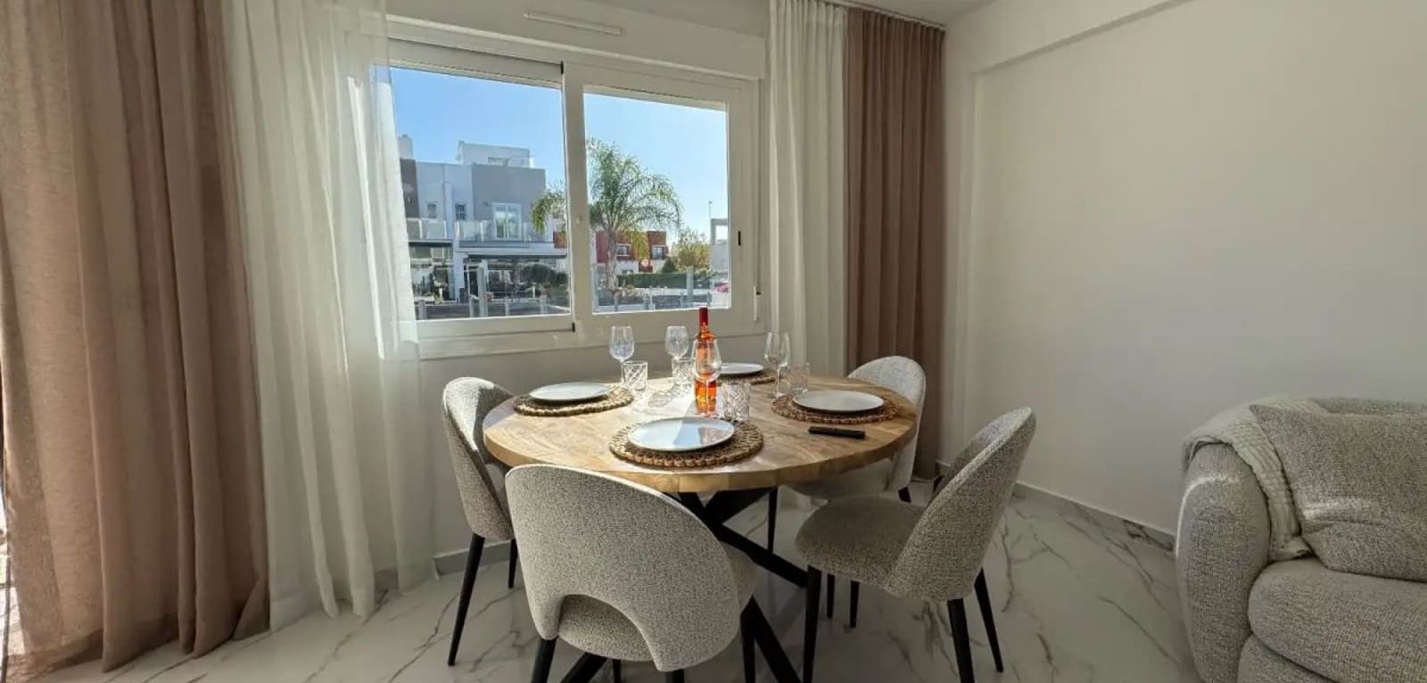 2 soveværelse Byhus til salg i Torrevieja med swimmingpool garage - € 298.000 (Ref: 9910012)