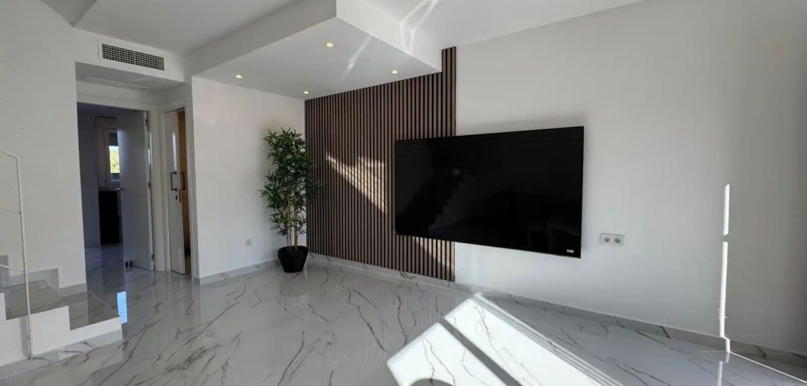 2 soveværelse Byhus til salg i Torrevieja med swimmingpool garage - € 298.000 (Ref: 9910012)