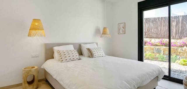 3 soveværelse Villa til salg i Las Colinas Golf, Orihuela - € 1.325.000 (Ref: 9915139)