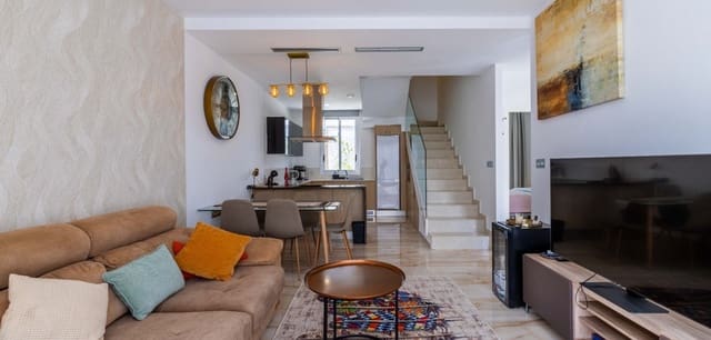 3 soveværelse Villa til salg i Ciudad Quesada, Rojales med swimmingpool - € 399.000 (Ref: 9917611)