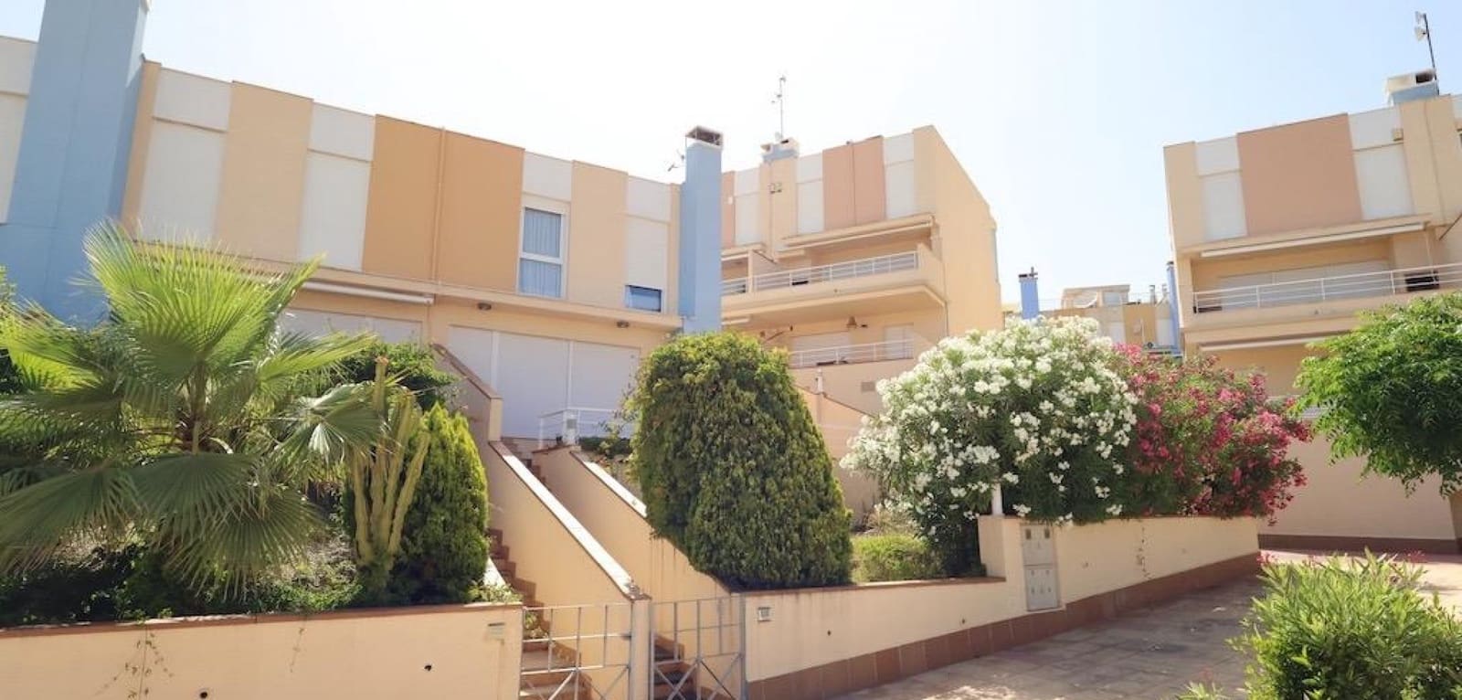3 quarto Casa em Banda para venda em Cabo Roig com piscina - 390 000 € (Ref: 9923050)