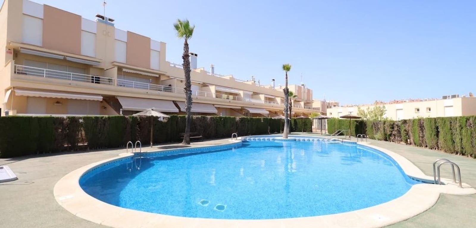 3 quarto Casa em Banda para venda em Cabo Roig com piscina - 390 000 € (Ref: 9923050)