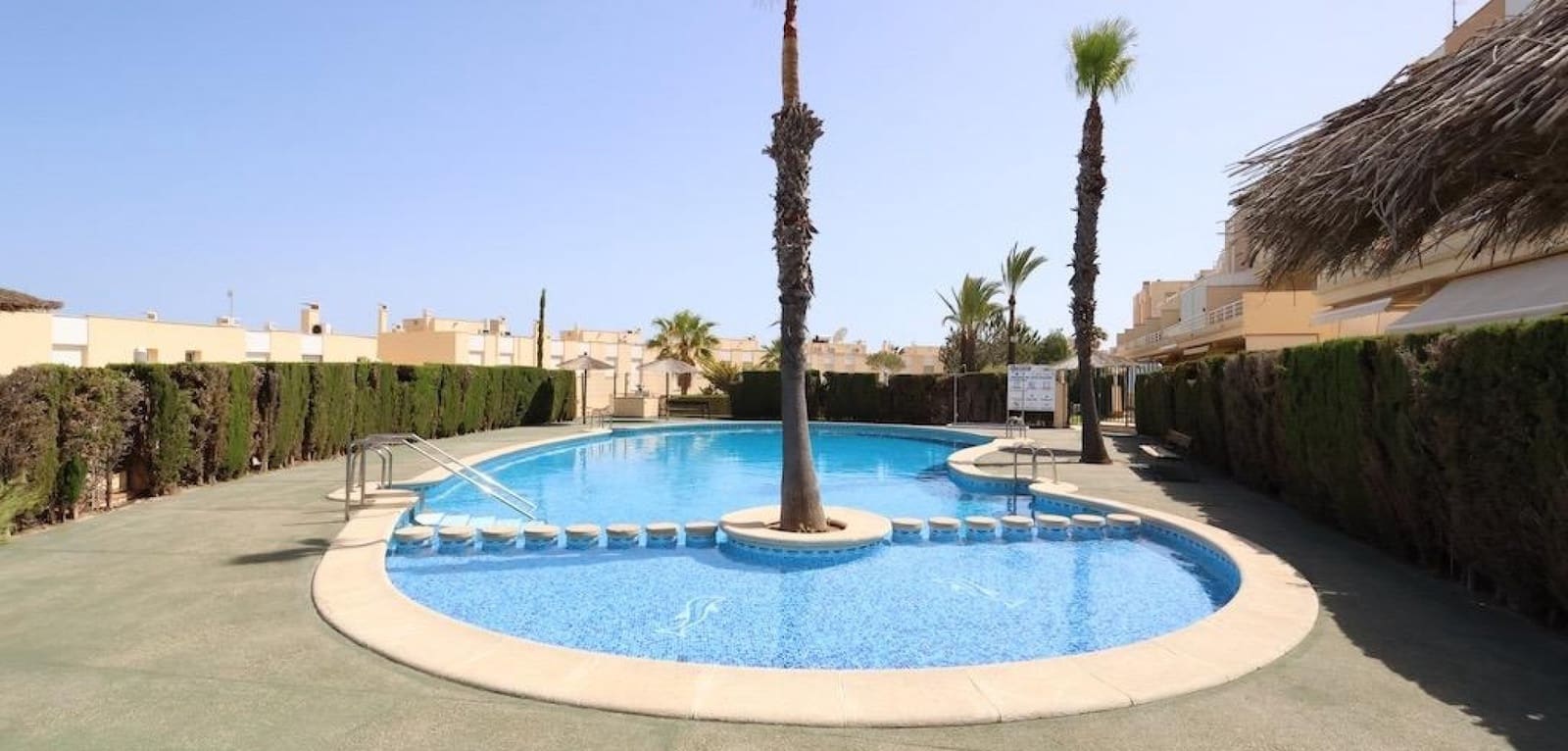 3 quarto Casa em Banda para venda em Cabo Roig com piscina - 390 000 € (Ref: 9923050)