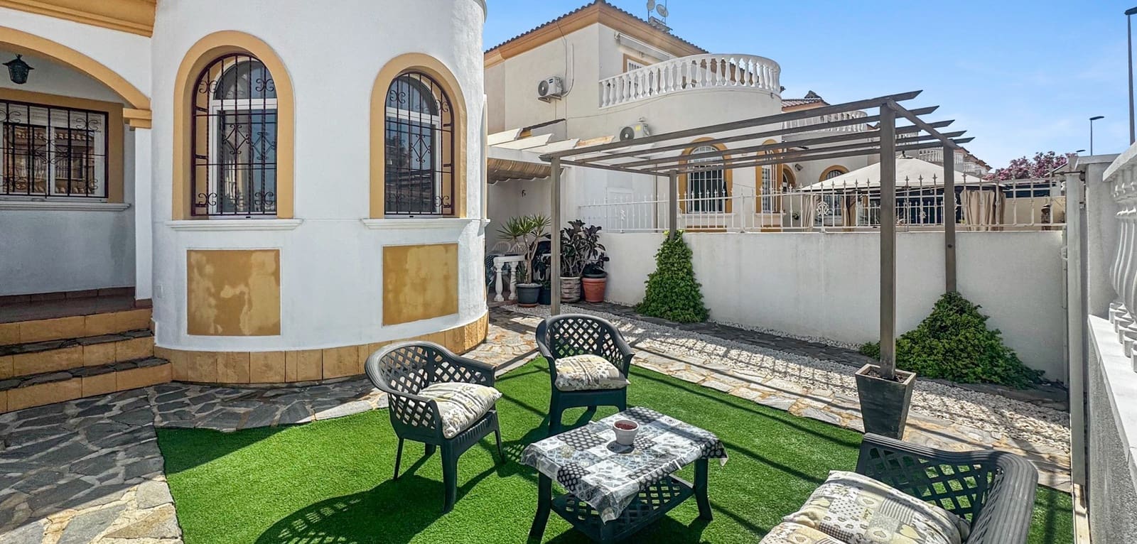 2 bedroom Townhouse for sale in Aguas Nuevas with pool - € 179,000 (Ref: 9927907)