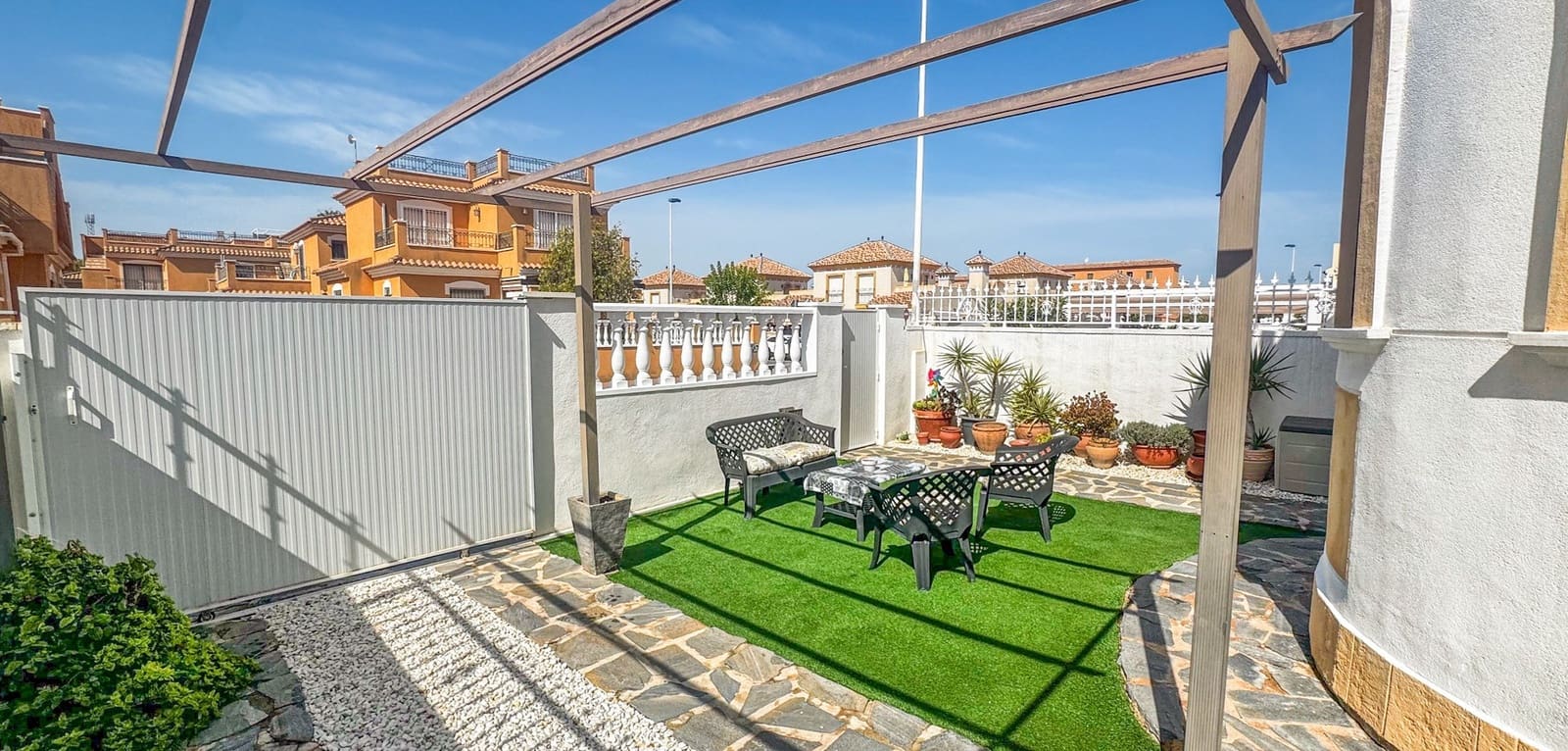 2 bedroom Townhouse for sale in Aguas Nuevas with pool - € 179,000 (Ref: 9927907)