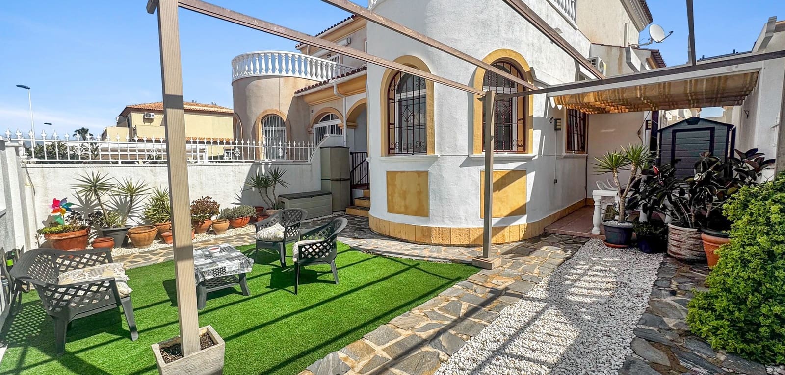 2 bedroom Townhouse for sale in Aguas Nuevas with pool - € 179,000 (Ref: 9927907)