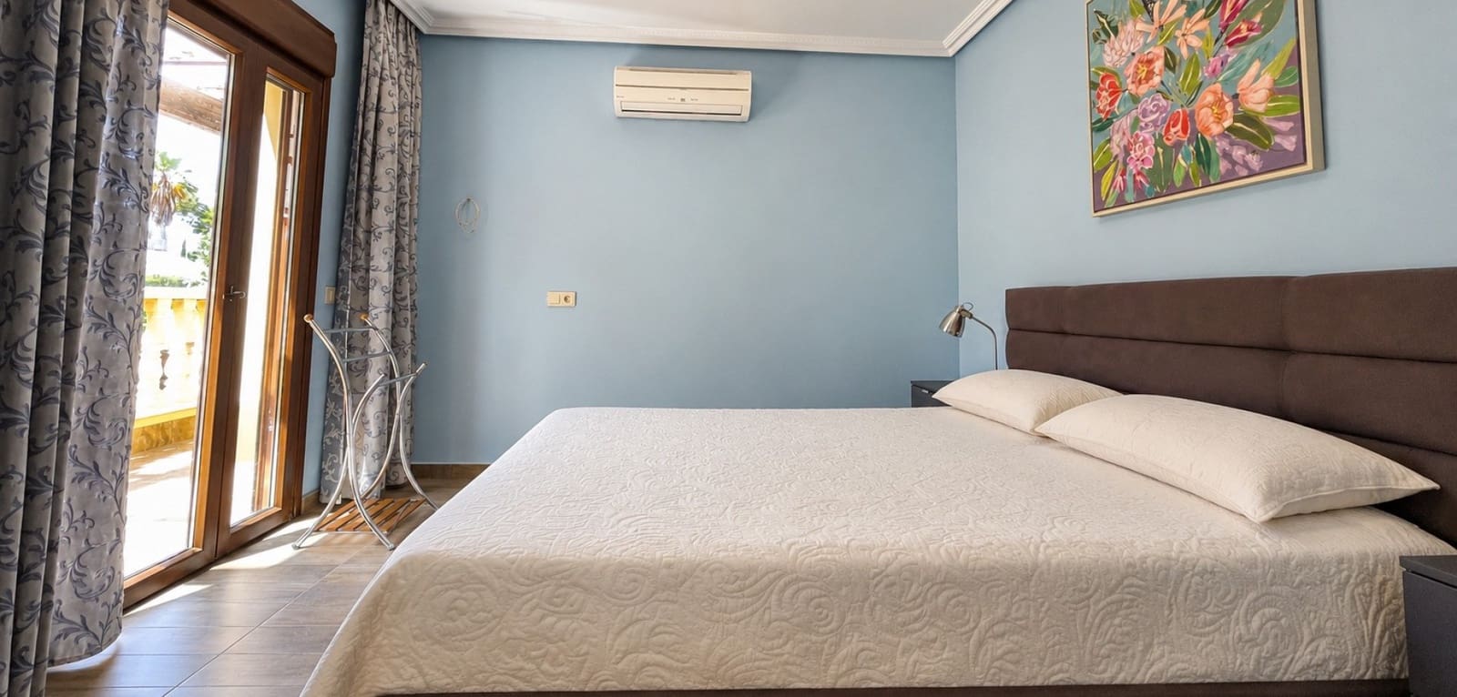 3 bedroom Villa for sale in La Zenia with pool garage - € 799,900 (Ref: 9935369)