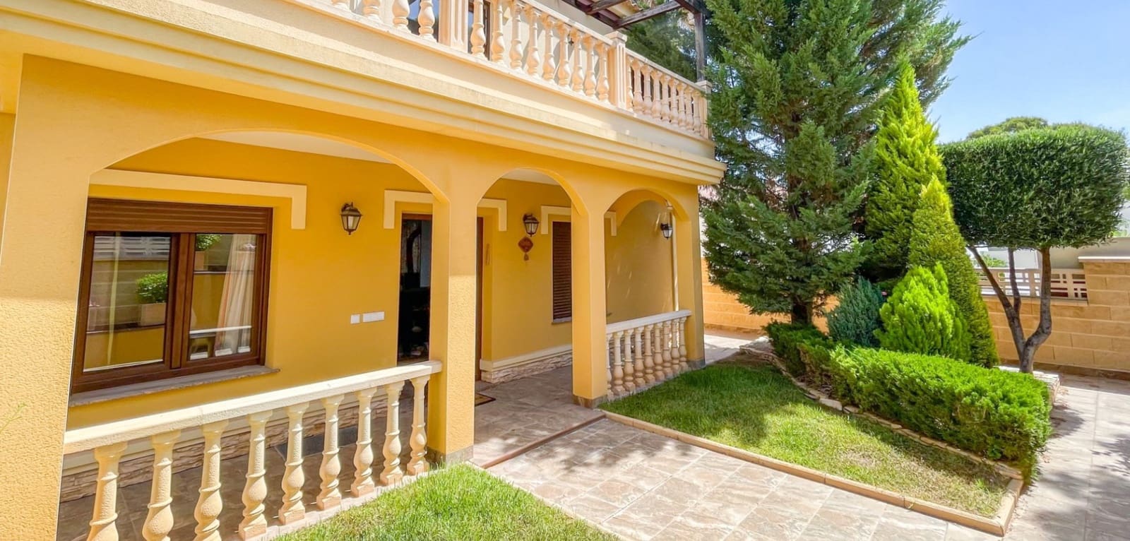3 bedroom Villa for sale in La Zenia with pool garage - € 799,900 (Ref: 9935369)