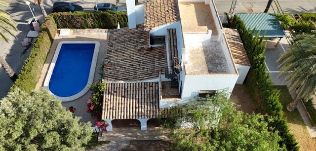 4 soverom Villa til salgs i Cabo Roig, Orihuela med svømmebasseng - € 699 000 (Ref: 9936697)