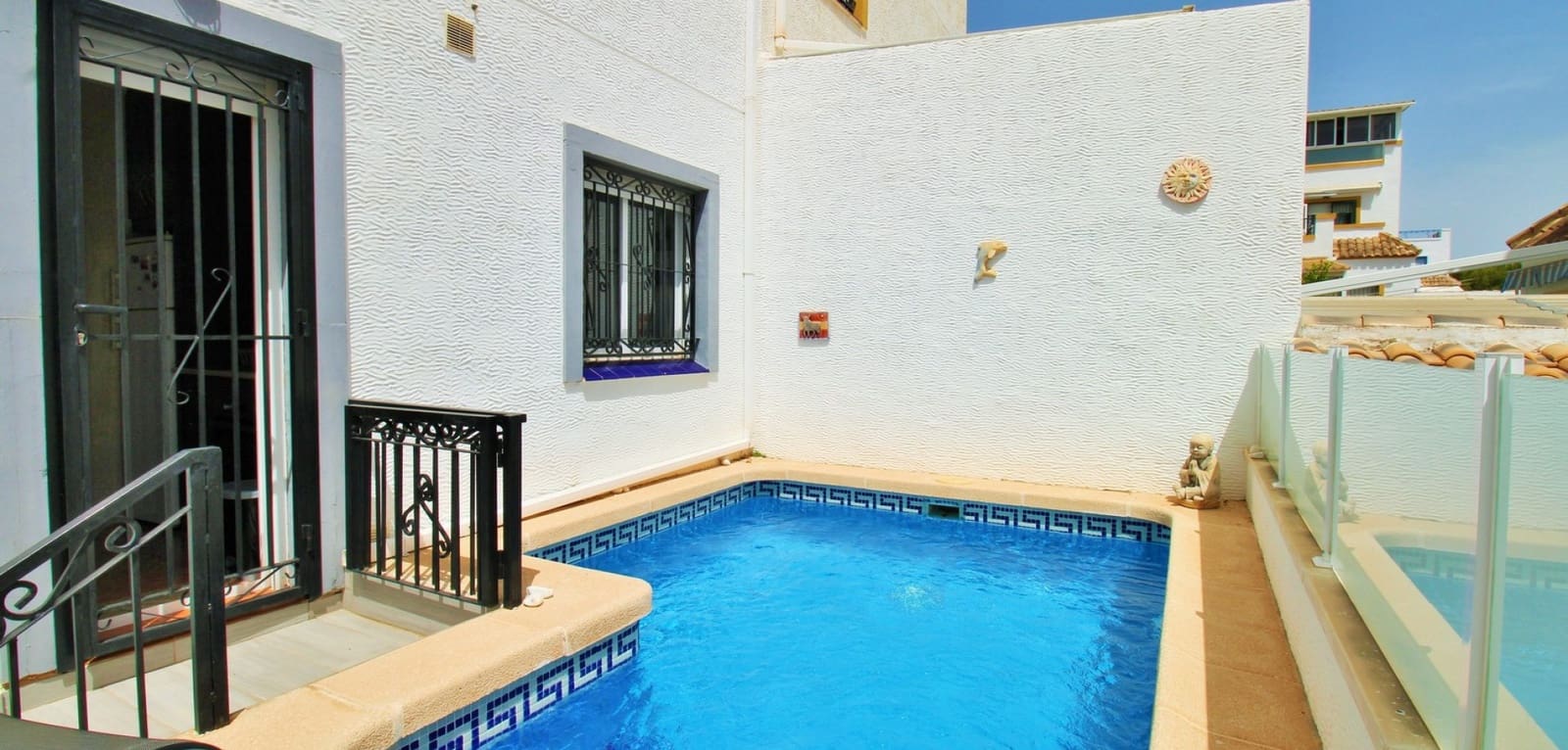 3 bedroom Townhouse for sale in Los Altos with pool - € 269,000 (Ref: 9936698)