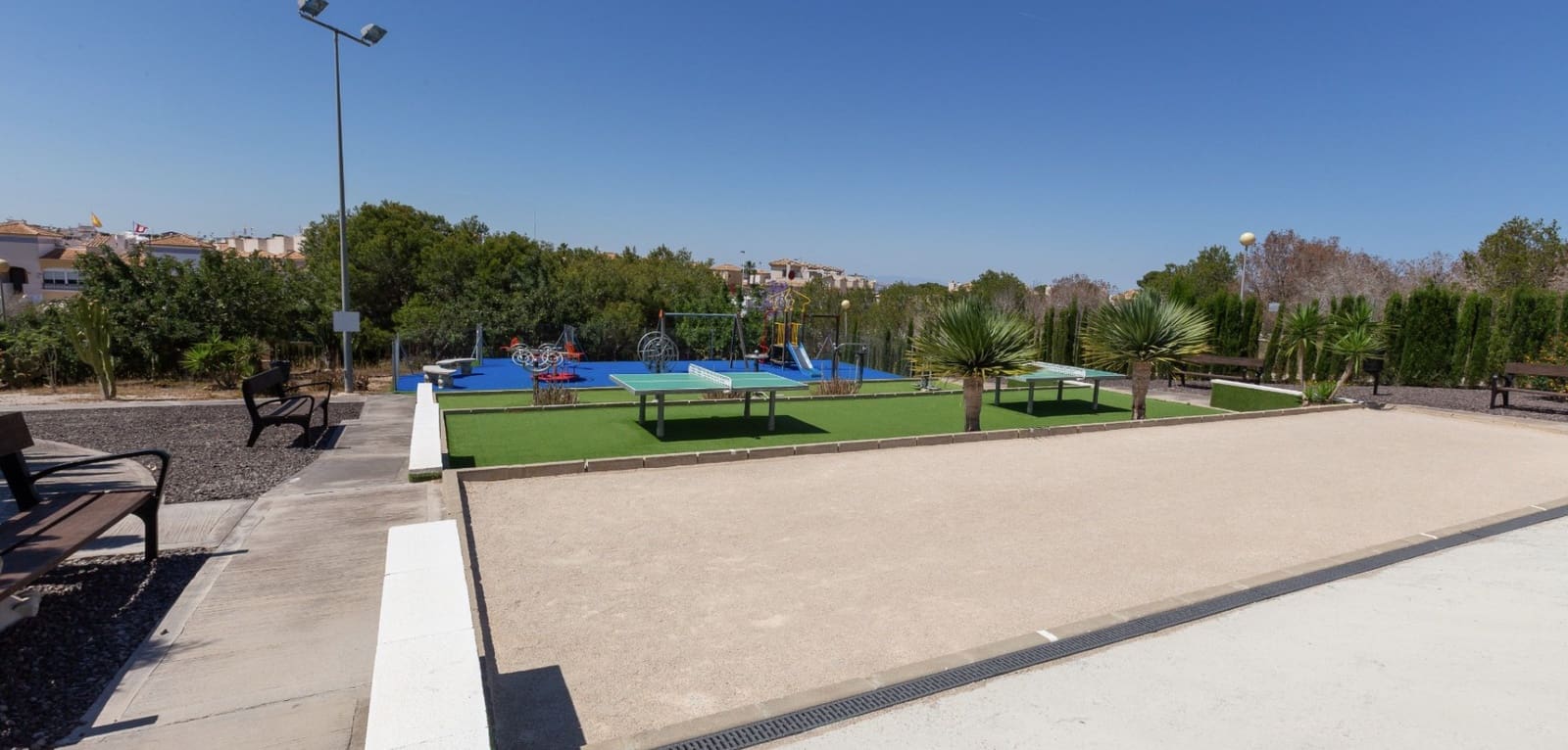 3 bedroom Townhouse for sale in Los Altos with pool - € 269,000 (Ref: 9936698)
