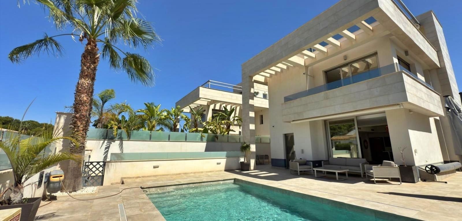 5 chambre Villa/Maison à vendre à Villamartin - 840 000 € (Ref: 9937133)