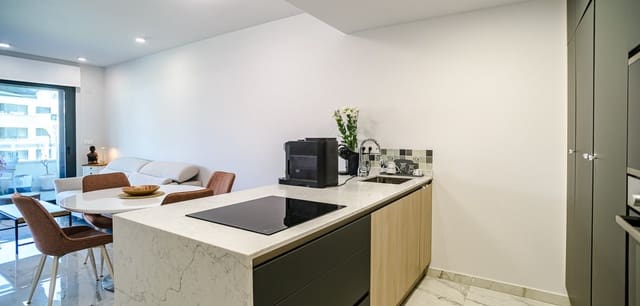 2 sovrum Lägenhet till salu i Torrevieja med pool - 350 000 € (Ref: 9944343)