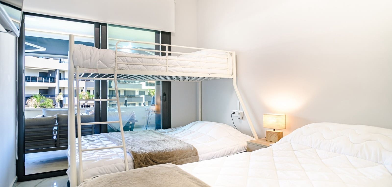2 chambre Appartement à vendre à Torrevieja avec piscine - 350 000 € (Ref: 9944343)