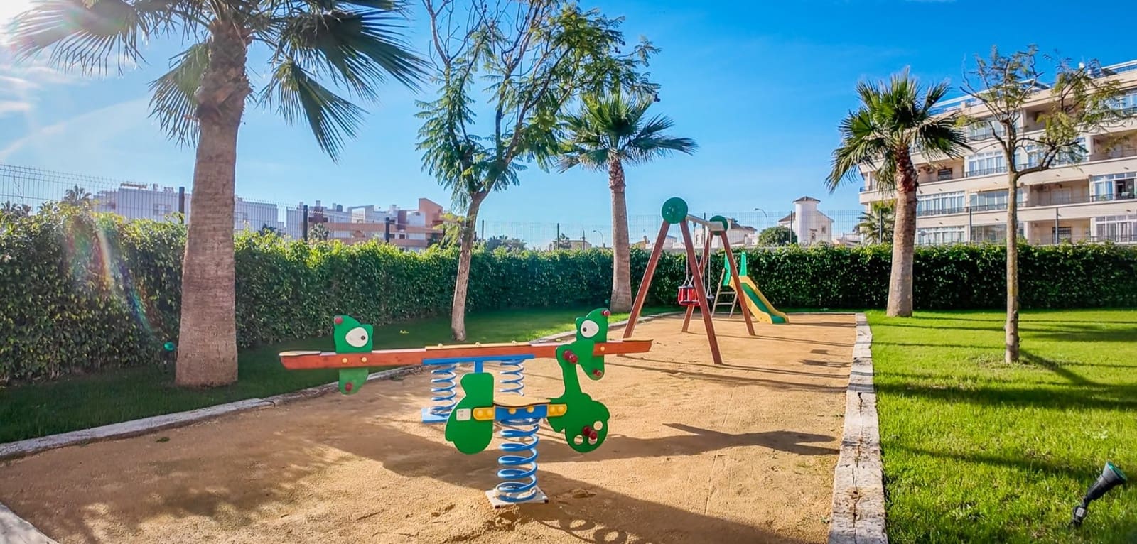 2 chambre Appartement à vendre à Torrevieja avec piscine - 350 000 € (Ref: 9944343)