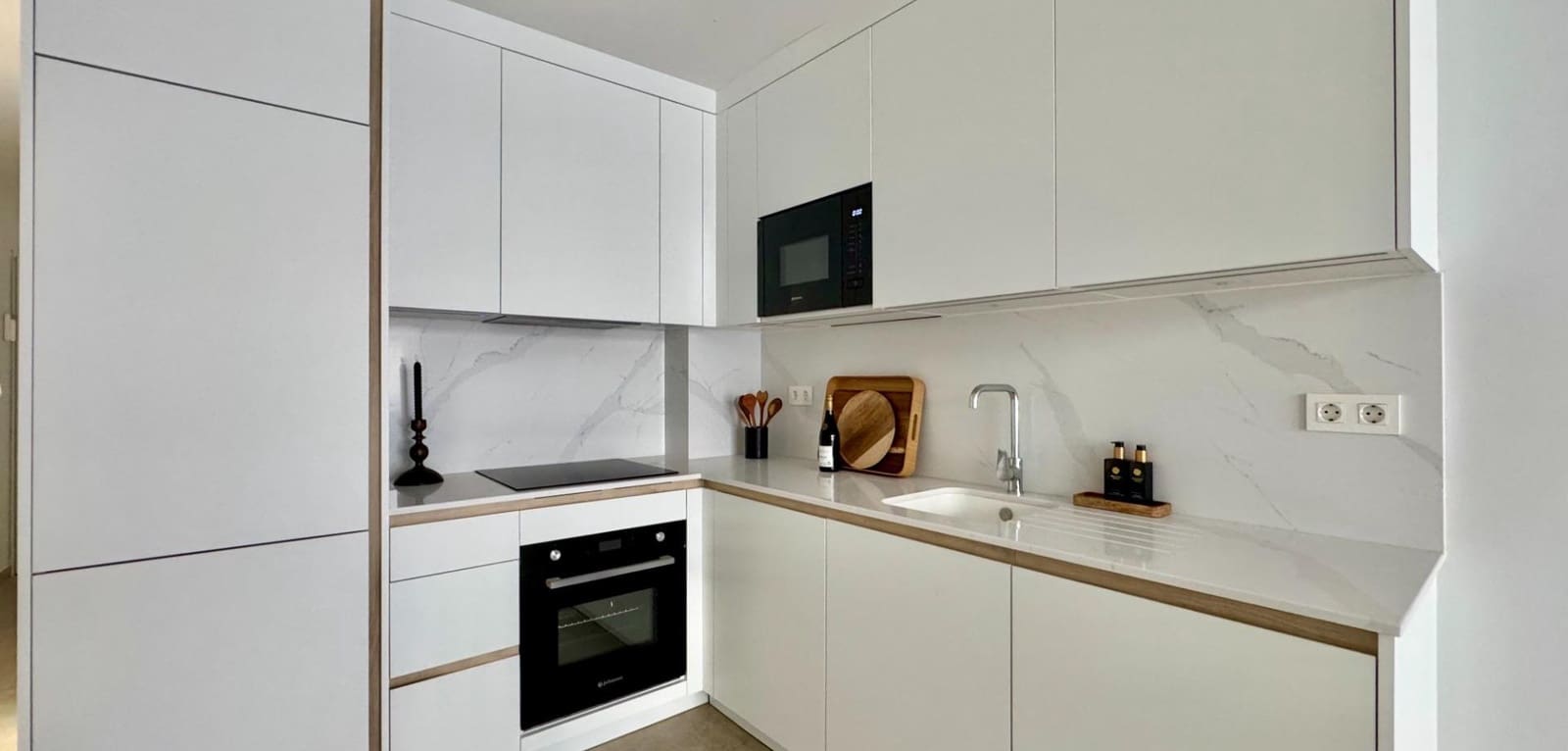 2 makuuhuone Huoneisto myytävänä paikassa Torrevieja mukana uima-altaan - 250 000 € (Ref: 9944714)