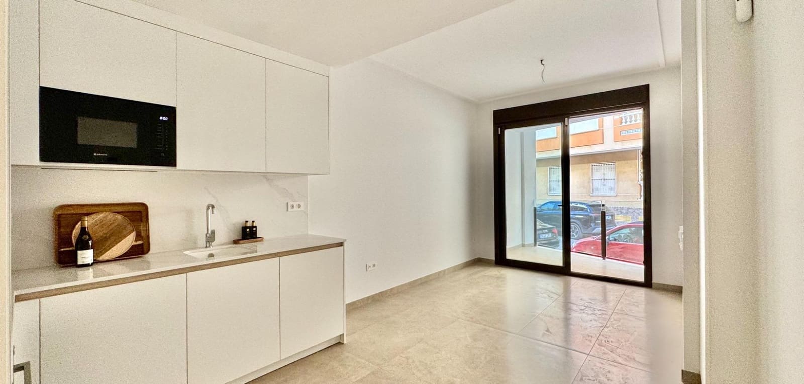 2 makuuhuone Huoneisto myytävänä paikassa Torrevieja mukana uima-altaan - 250 000 € (Ref: 9944714)