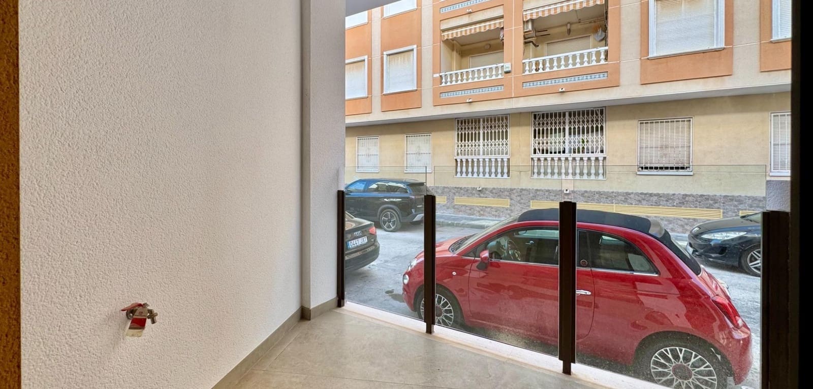 2 makuuhuone Huoneisto myytävänä paikassa Torrevieja mukana uima-altaan - 250 000 € (Ref: 9944714)