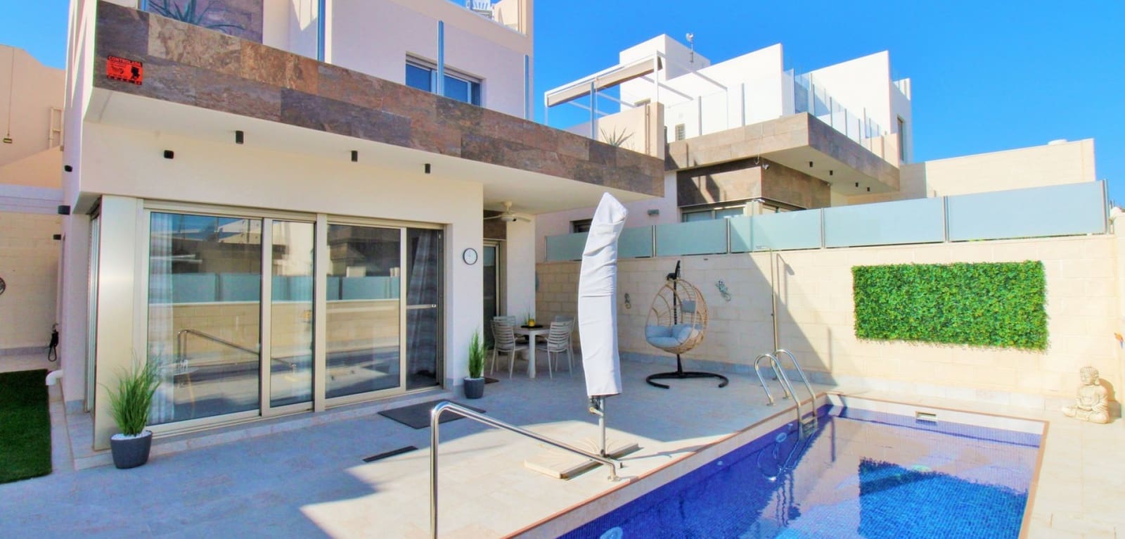 3 sovrum Villa till salu i Villamartin med pool - 375 000 € (Ref: 9946044)