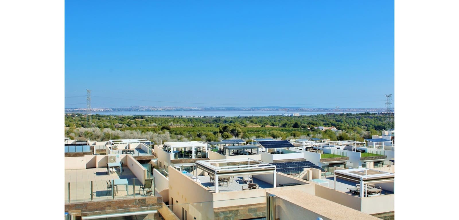 3 sovrum Villa till salu i Villamartin med pool - 375 000 € (Ref: 9946044)