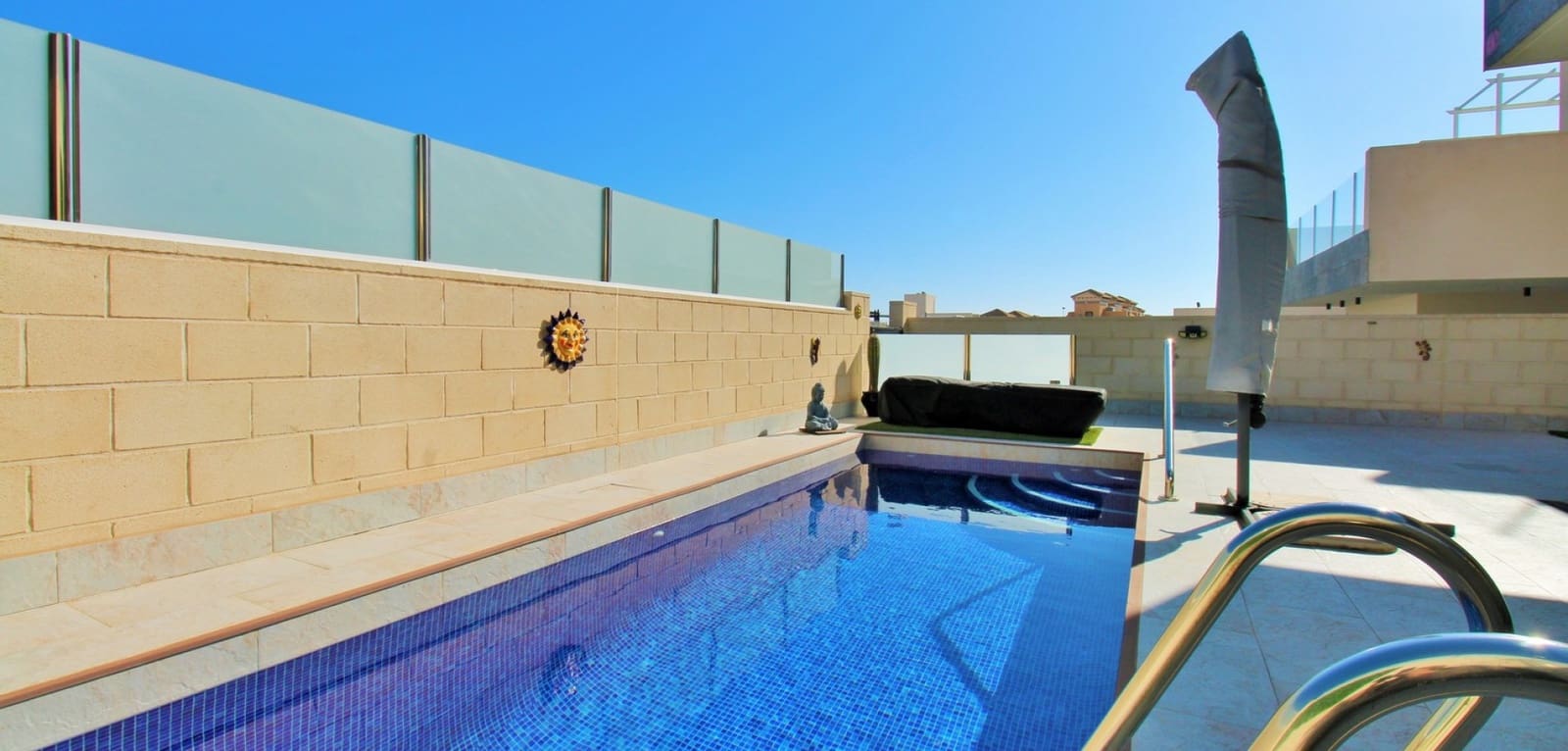 3 sovrum Villa till salu i Villamartin med pool - 375 000 € (Ref: 9946044)