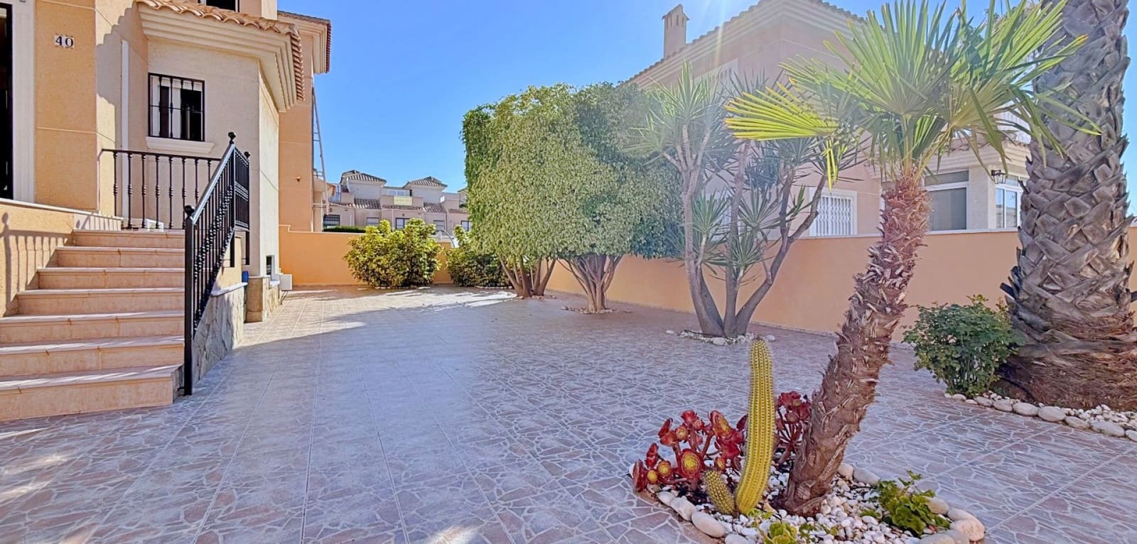 4 Zimmer Villa zu verkaufen in Orihuela Costa - 379.000 € (Ref: 9948387)