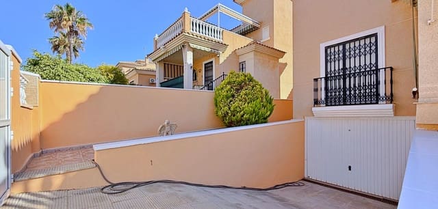 4 makuuhuone Huvila myytävänä paikassa Los Balcones - Los Altos, Orihuela - 379 000 € (Ref: 9948387)