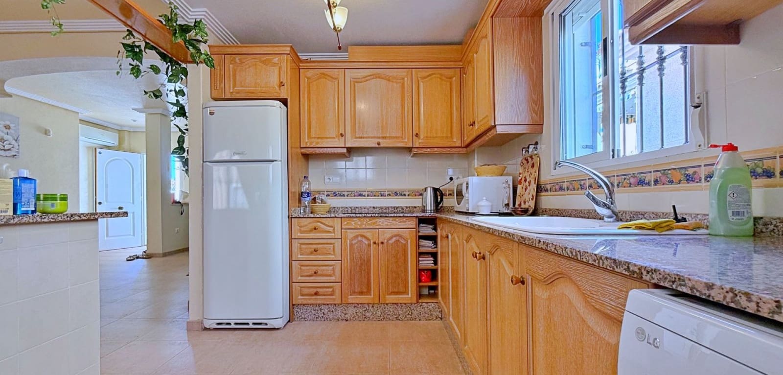 4 Zimmer Villa zu verkaufen in Orihuela Costa - 379.000 € (Ref: 9948387)