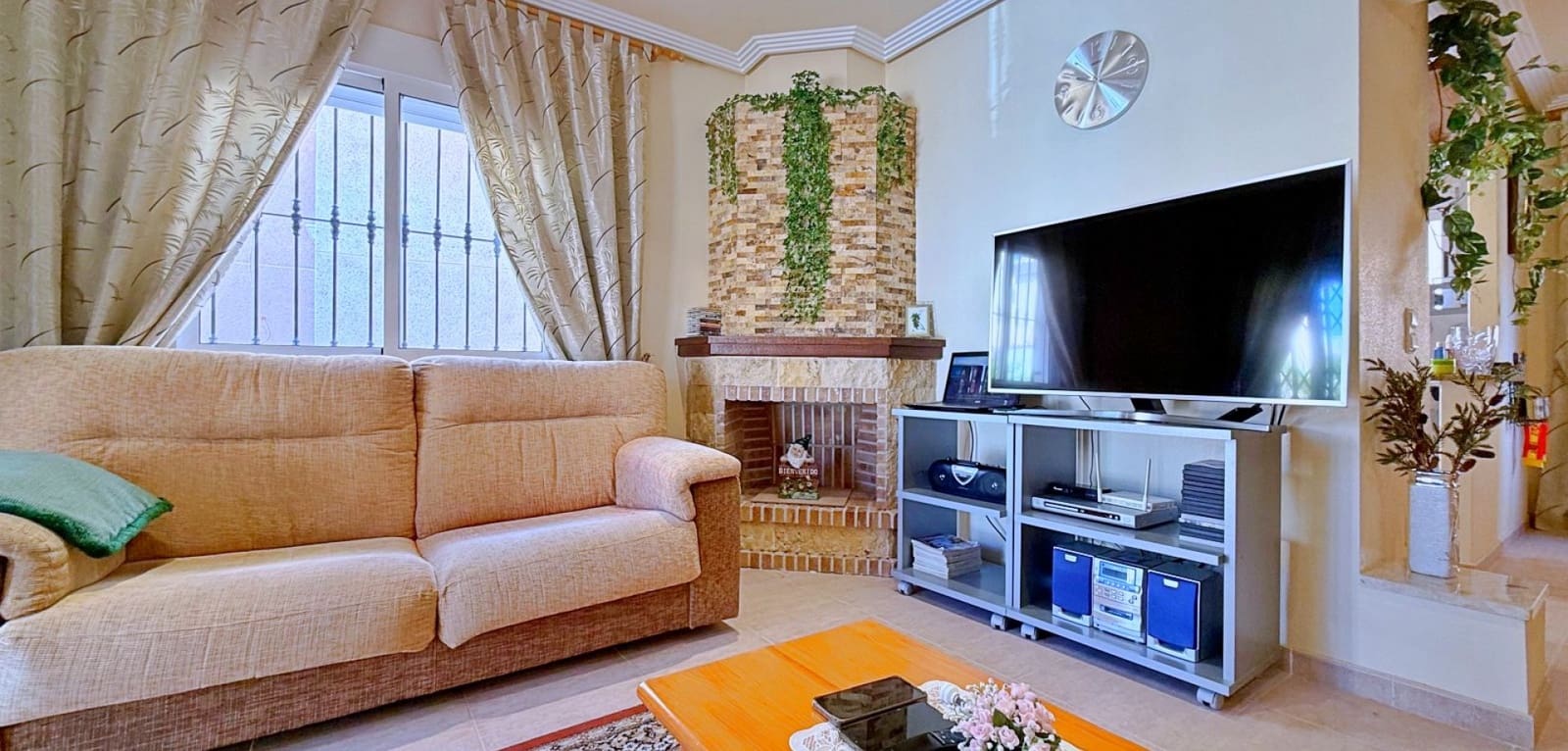 4 Zimmer Villa zu verkaufen in Orihuela Costa - 379.000 € (Ref: 9948387)