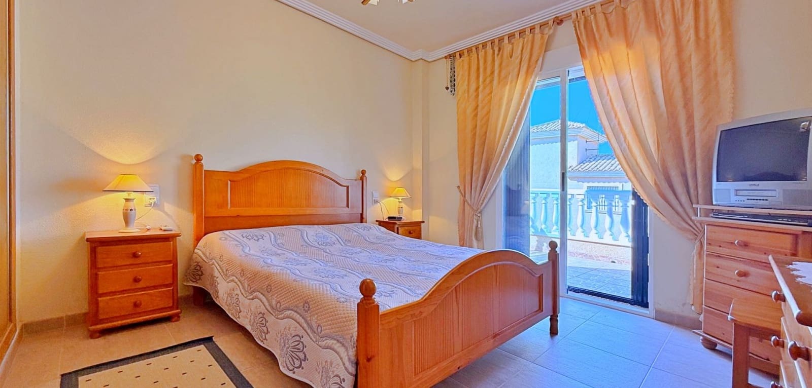 4 Zimmer Villa zu verkaufen in Orihuela Costa - 379.000 € (Ref: 9948387)