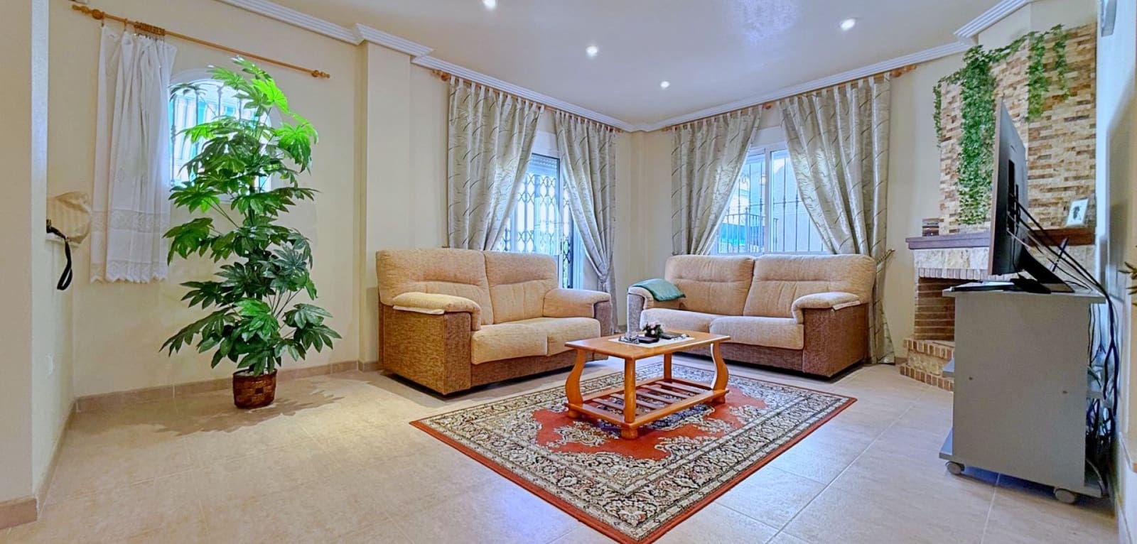 4 Zimmer Villa zu verkaufen in Orihuela Costa - 379.000 € (Ref: 9948387)