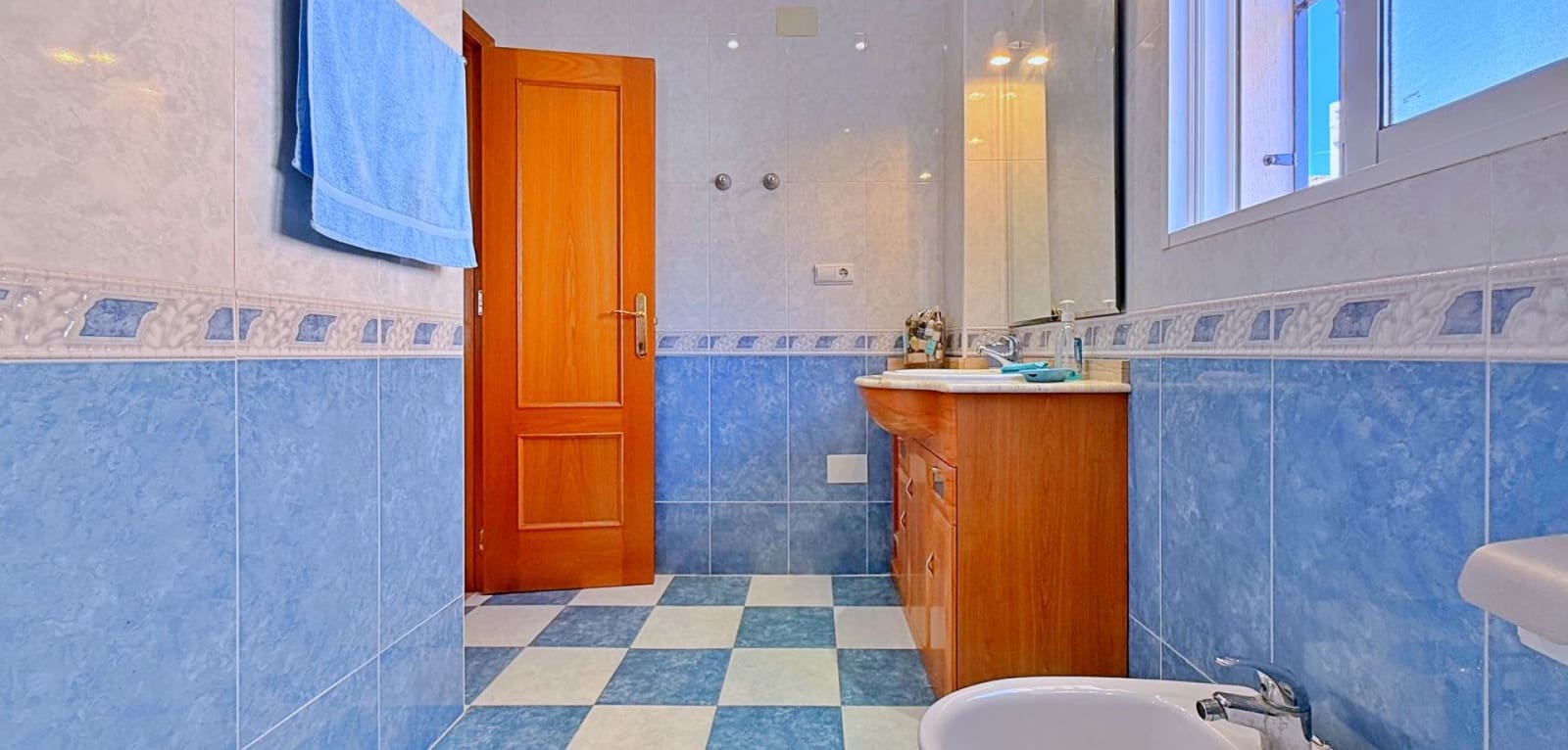 4 Zimmer Villa zu verkaufen in Orihuela Costa - 379.000 € (Ref: 9948387)