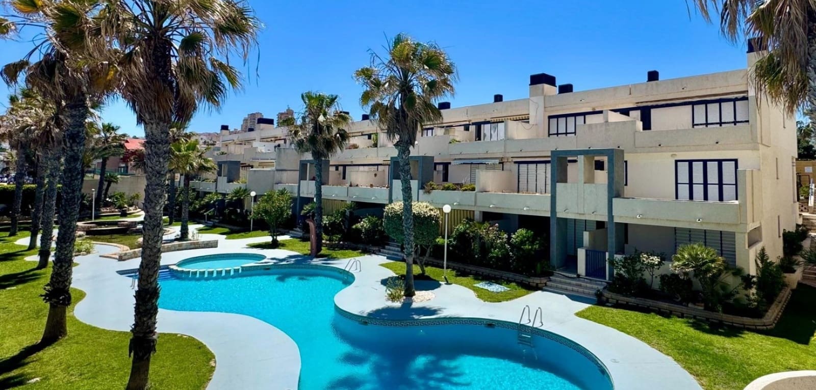 2 sovrum Lägenhet till salu i La Mata med pool - 319 000 € (Ref: 9950178)