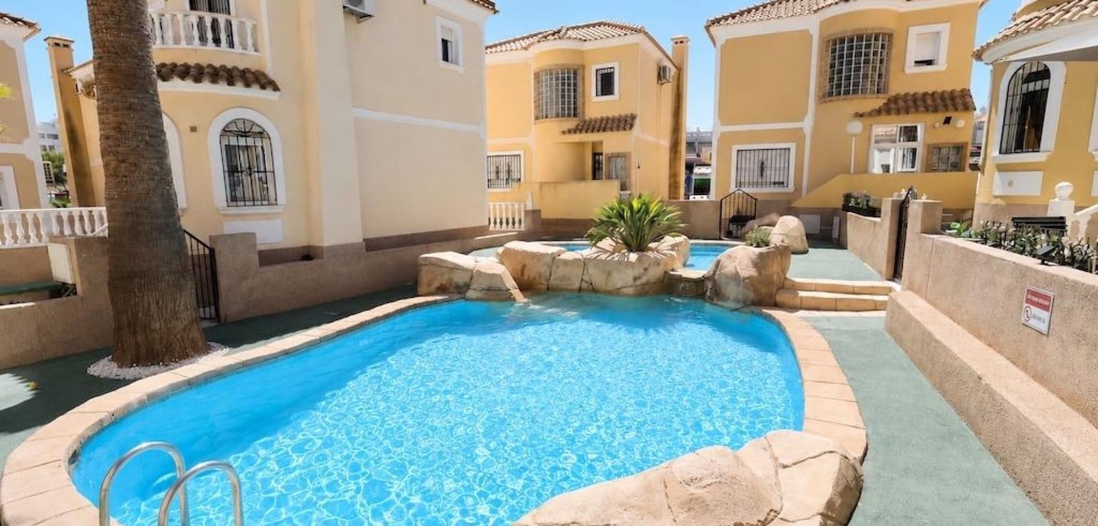 3 camera da letto Villa in vendita in Villamartin con piscina - 250.000 € (Rif: 9950180)