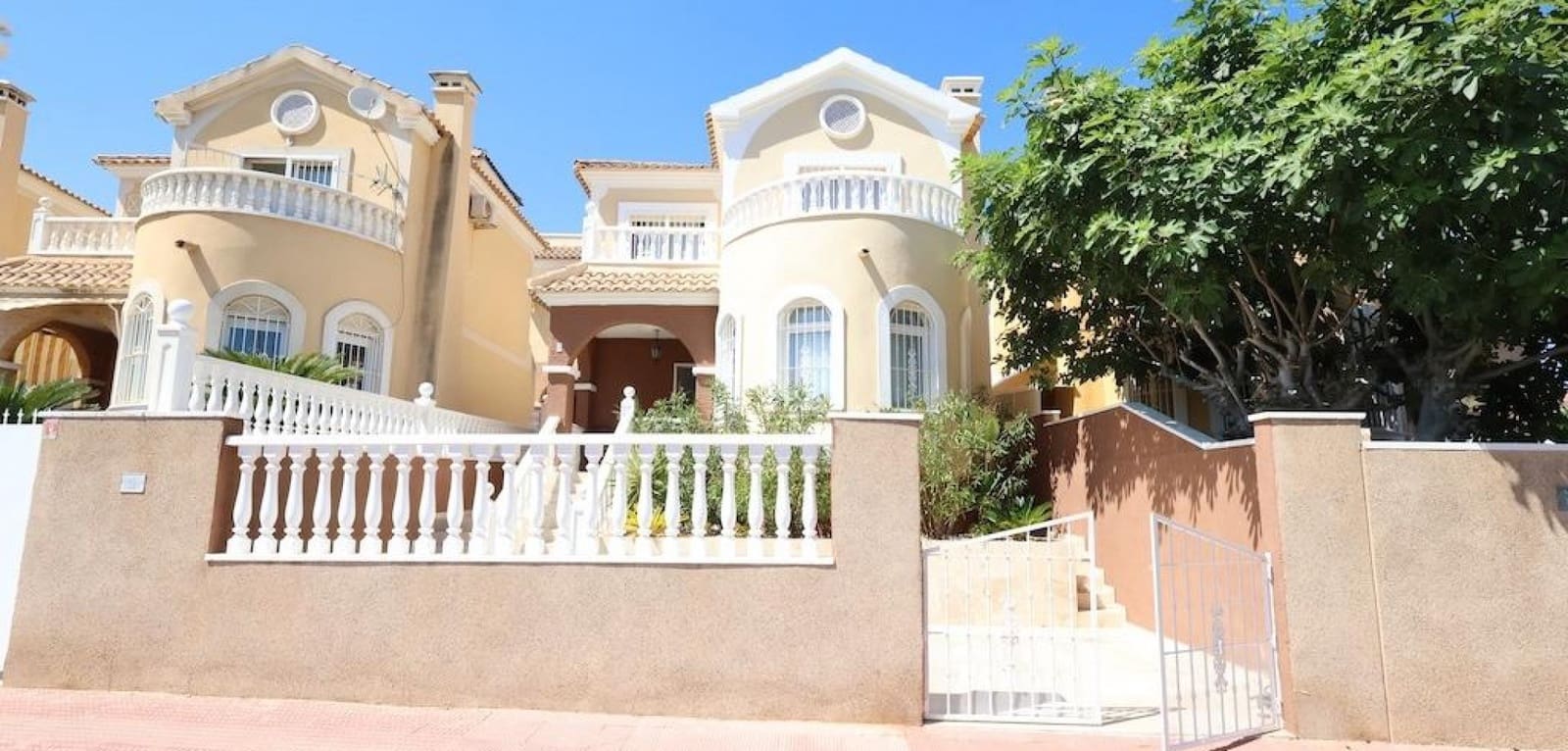 3 camera da letto Villa in vendita in Villamartin con piscina - 250.000 € (Rif: 9950180)