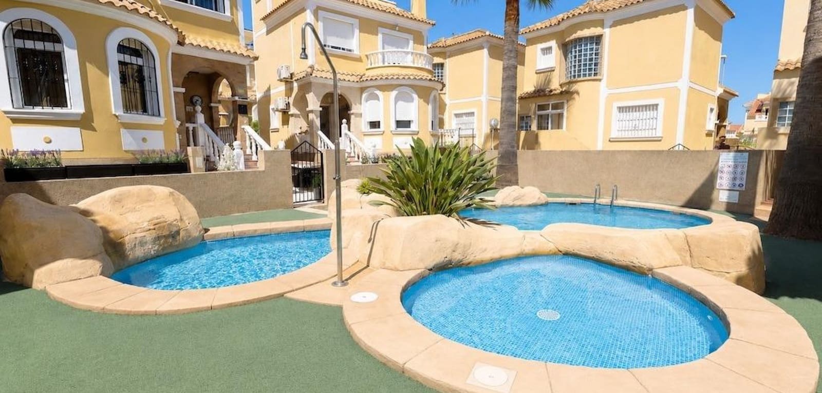 3 camera da letto Villa in vendita in Villamartin con piscina - 250.000 € (Rif: 9950180)