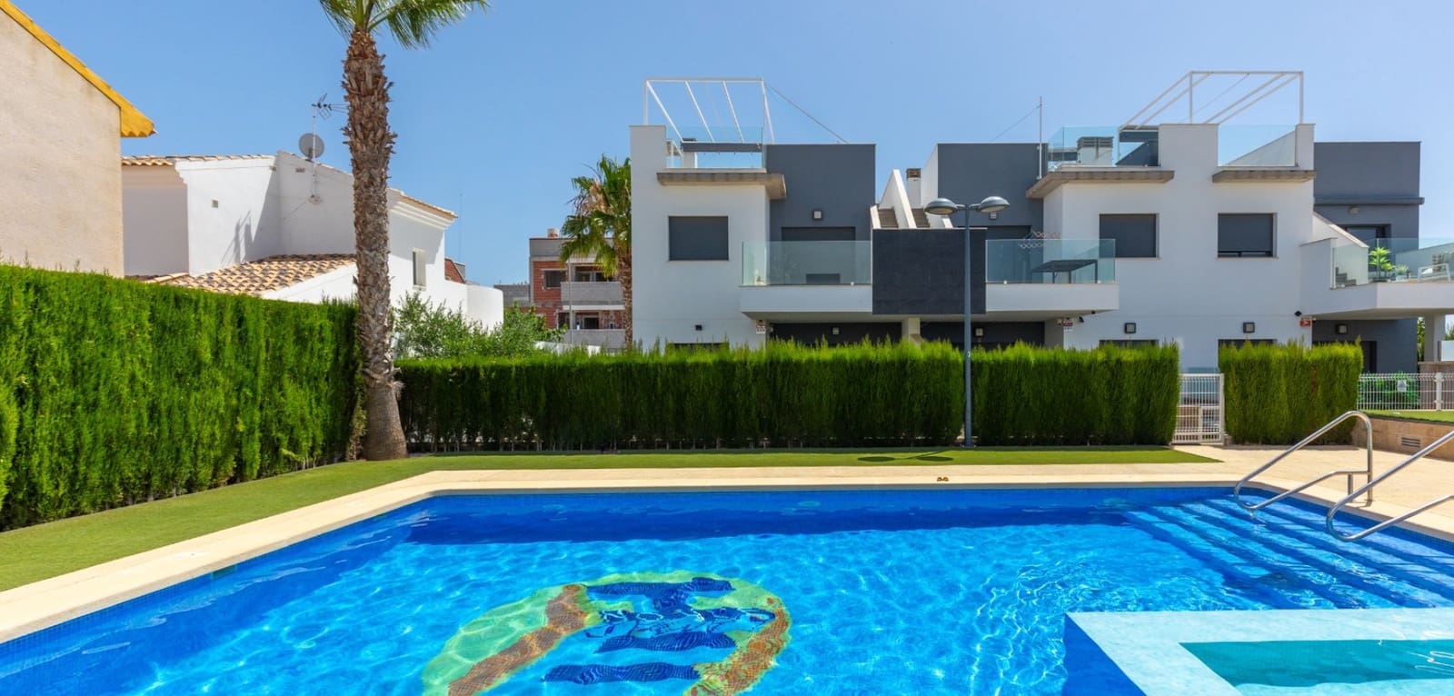 2 bedroom Apartment for sale in Pilar de la Horadada with pool - € 195,000 (Ref: 9950181)