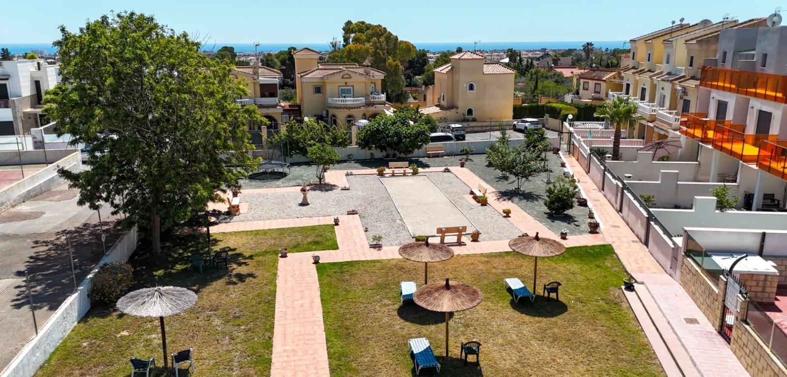 2 makuuhuone Huoneisto myytävänä paikassa Orihuela Costa mukana uima-altaan - 189 000 € (Ref: 9953238)