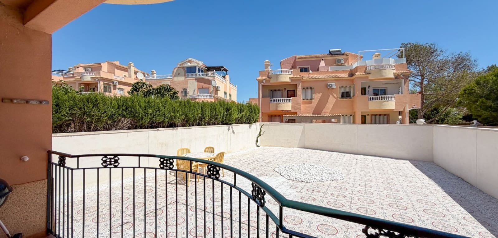 2 makuuhuone Huoneisto myytävänä paikassa Orihuela Costa mukana uima-altaan - 189 000 € (Ref: 9953238)